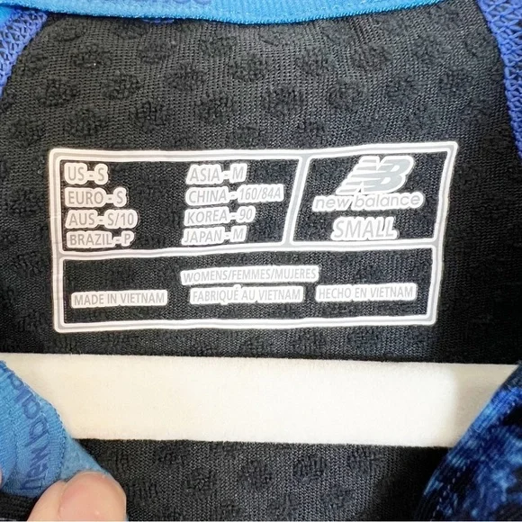 New Balance Heat 1/2 Zip Long Sleeve Pullover Blue & Black Size Small - Picture 10 of 11
